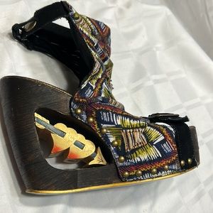 Pre loved IRREGULAR CHOICE. Woodstock Tassel Hippy boho bohemian style